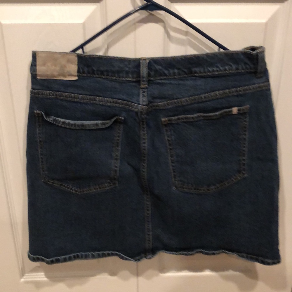 Everlane Skirt - Picture 5 of 8